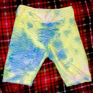 Tik tok pants make ur but look scrumptious